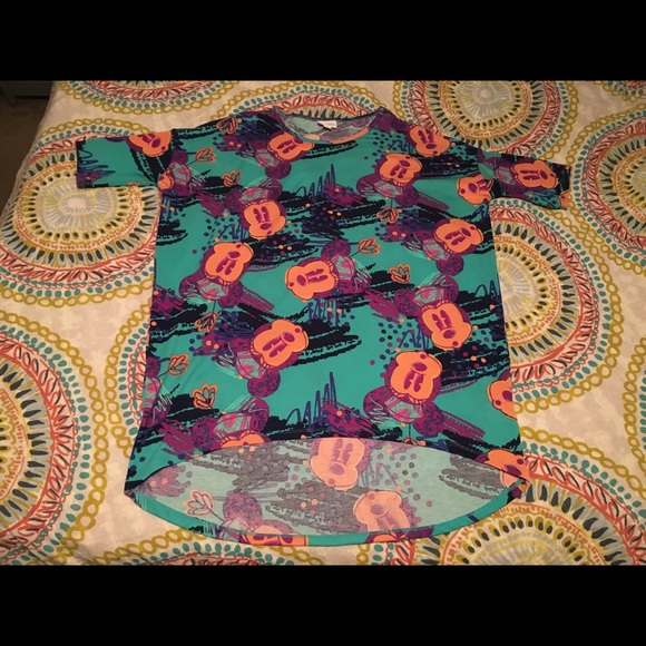 LuLaRoe Tops - Disney Minnie Mouse tunic